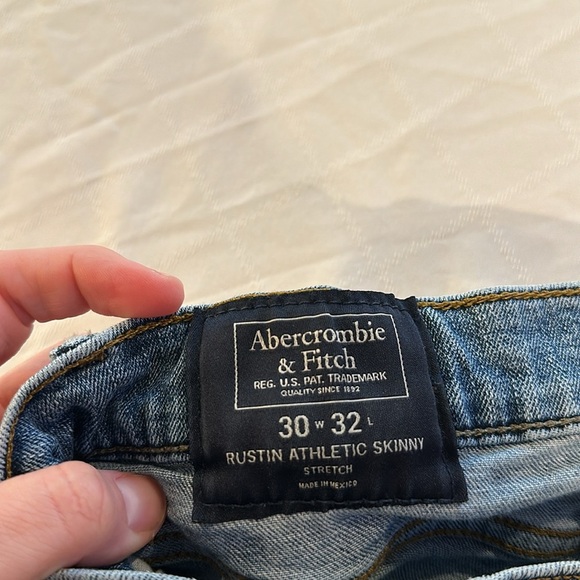 Abercrombie & Fitch men’s Rustin Athletic Skinny jeans size 30x32 30 x 32 - Picture 3 of 5